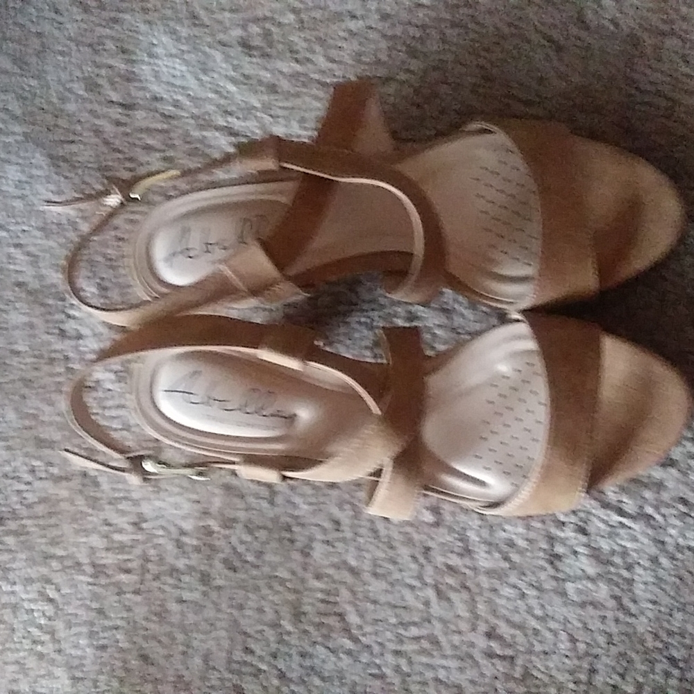 Tan Abella heels